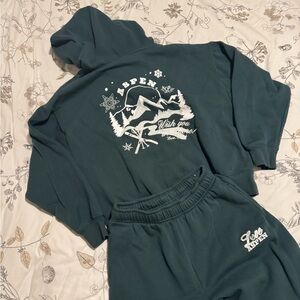 NWOT Victoria’s Secret Pink hoodie and sweatpants SET Green XS